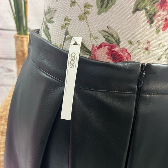 NWT ASOS Design Leather Look Full Midi Skirt with Box Pleats Size 6 - Picture 7 of 13